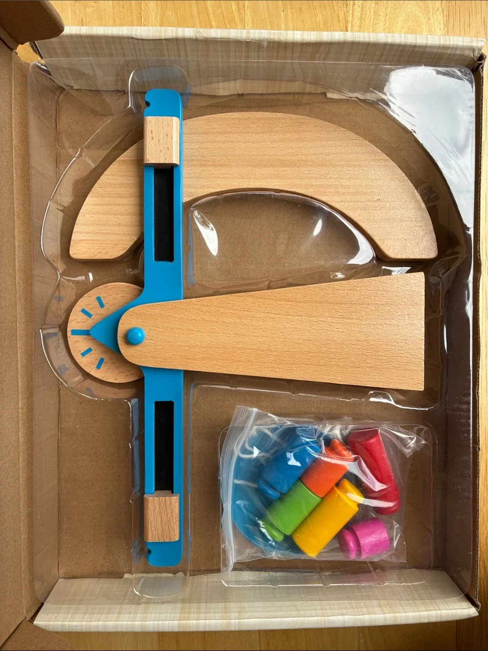 Wooden Balance Scale Toy for early childhood education